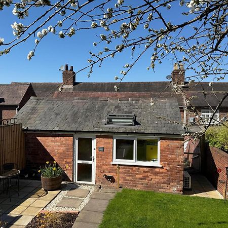 Cherry Cottage Retro Stay, Stourport Buitenkant foto